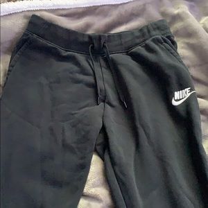 Black Nike Joggers!!🥰